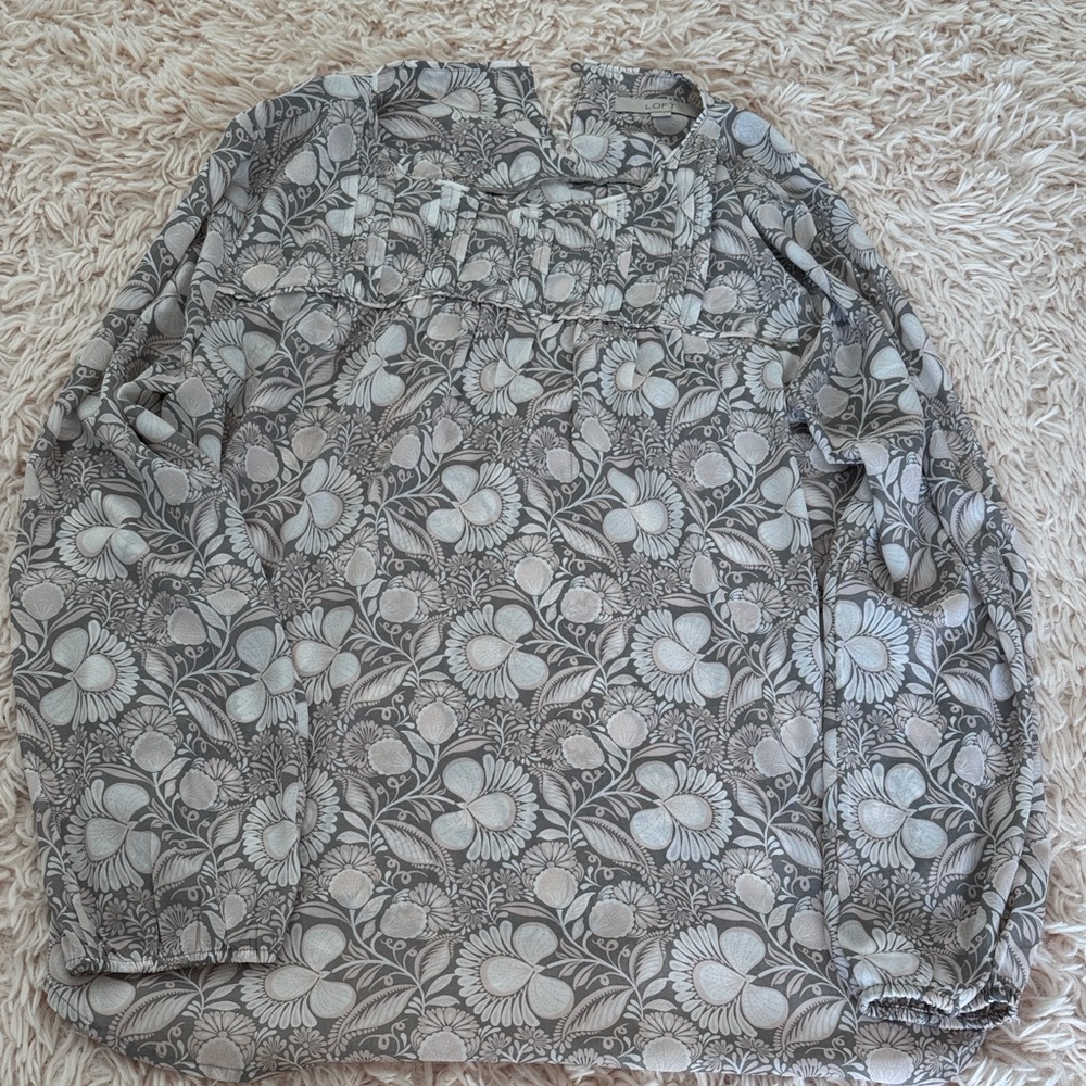 LOFT Gray and Cream Floral Blouse. Beautiful print, in great shape.